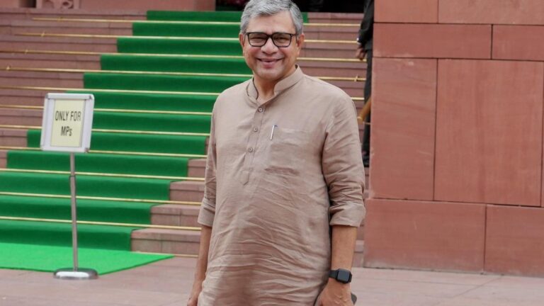 Kerala-government-not-cooperating-in-railway-projects-Union-Minister- Ashwini-Vaishnaw