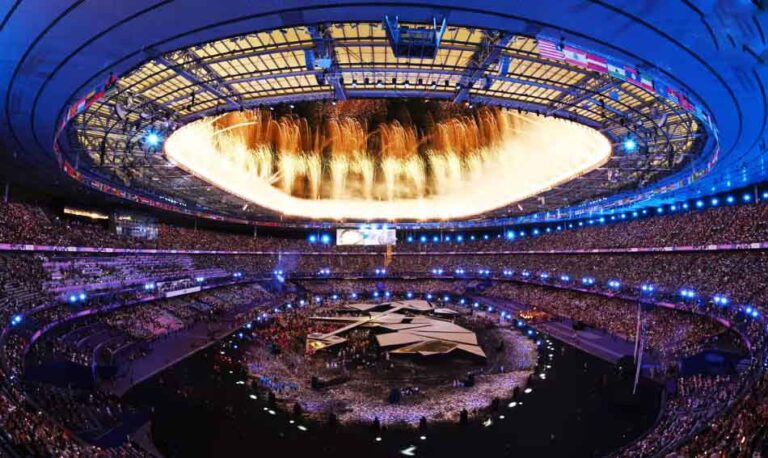 paris-says-goodbye-to-the-Olympics-with-closing-ceremony